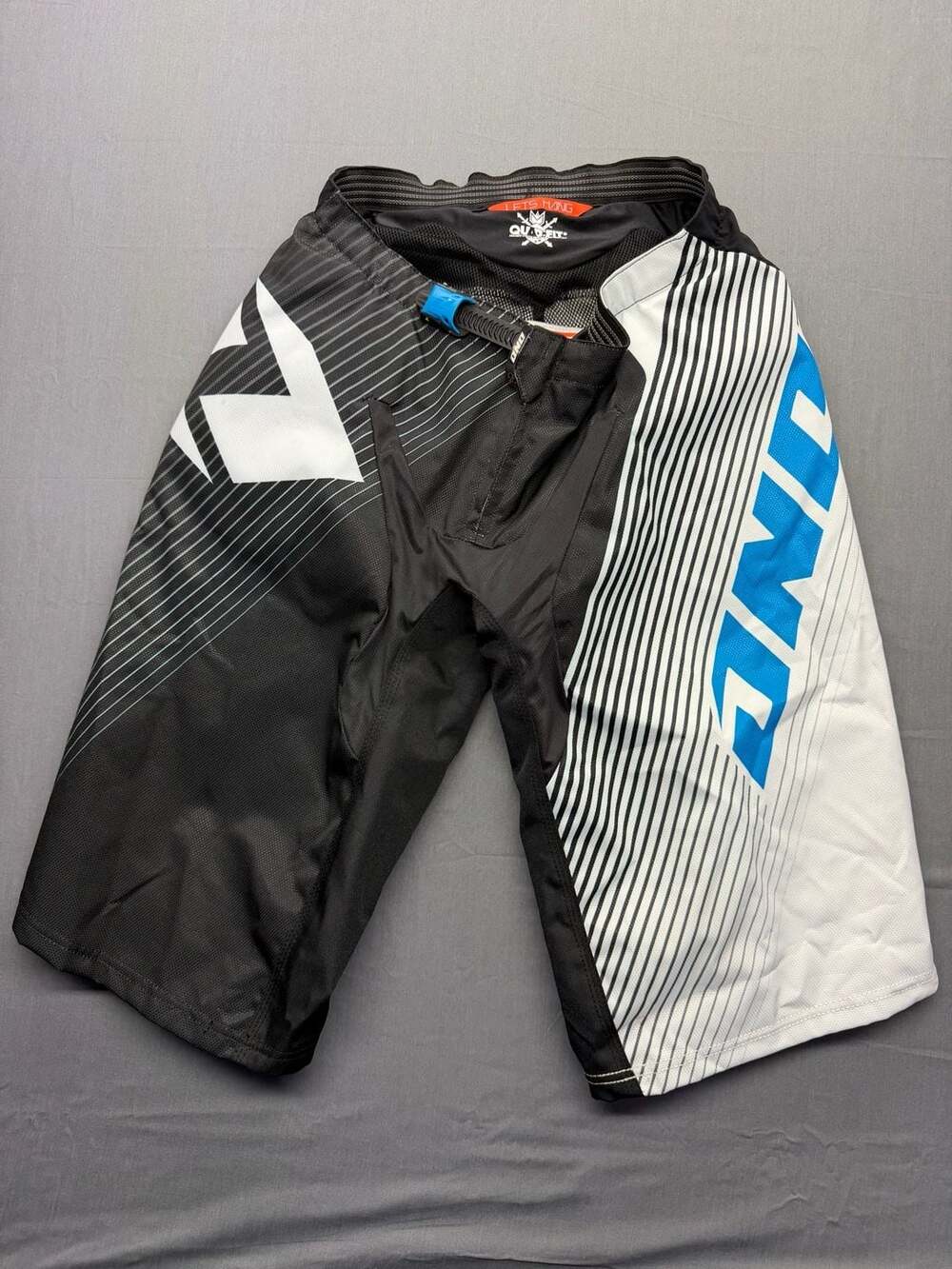 One Industries Gamma Czar DH Pants Size 30 Black Cyan